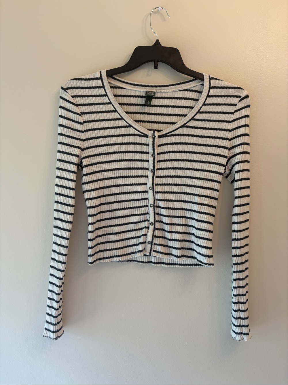 Striped Ribbed Button-Front Crop Top - White/Deep gray